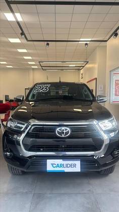 TOYOTA HILUX 2.8 D-4D TURBO DIESEL CD SRX 4X4 AUTOMÁTICO TOYOTA HILUX 2.8 D-4D TURBO DIESEL CD SRX 4X4 AUTOMÁTICO